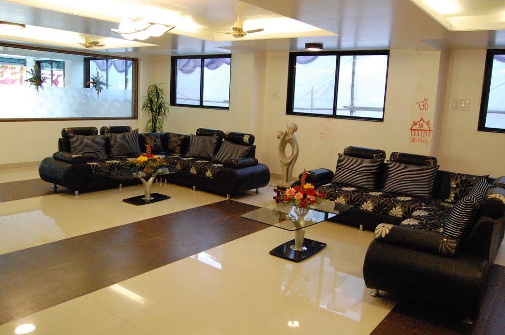 Hotel Parth Executive Latur Bagian luar foto